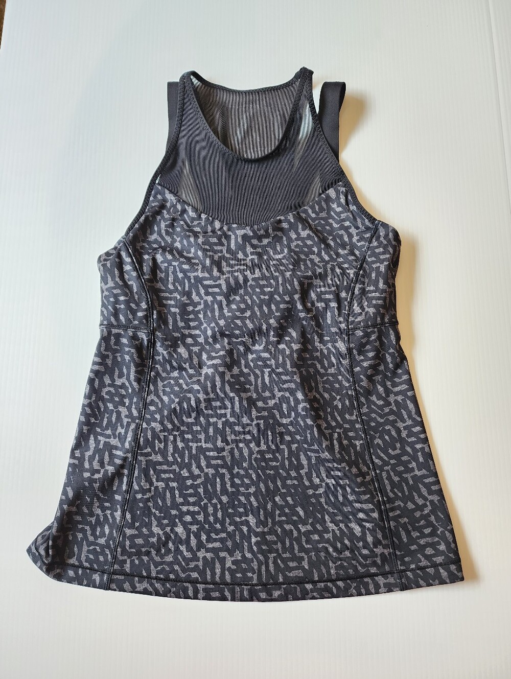 Lululemon Running In The City Tank - Size 8 - Heathered Net Pop Black Multi
